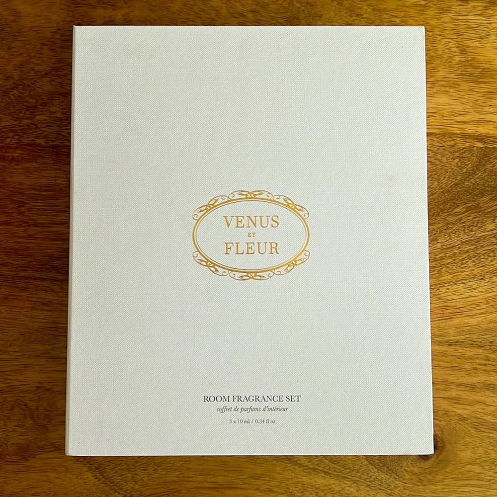 Venus et Fleur travel size room spray